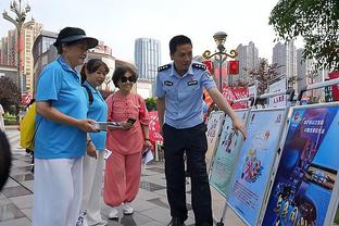 哈姆说到做到！湖人首发：拉塞尔、里夫斯、普林斯、詹姆斯、浓眉